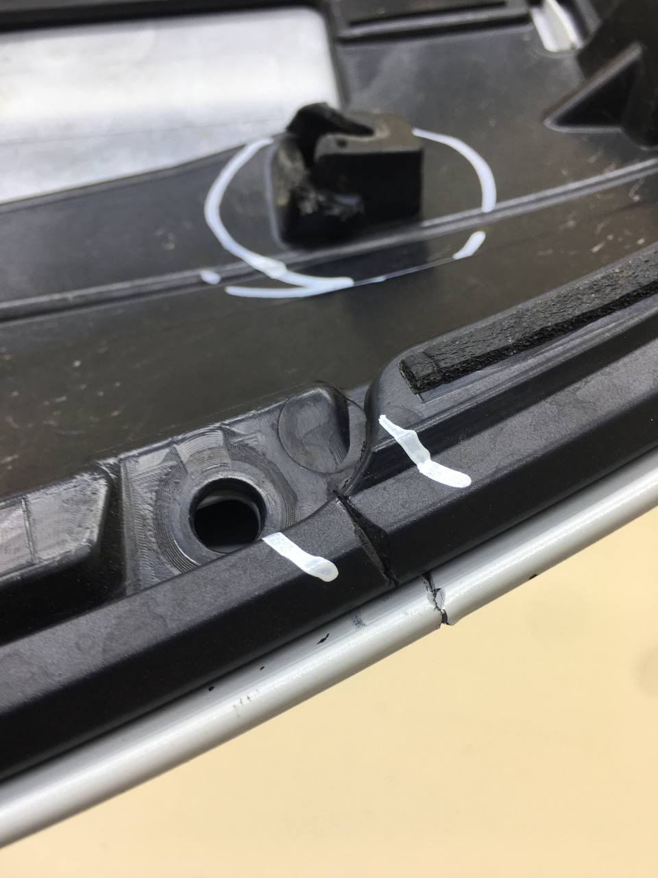 Спойлер (дефлектор) крышки багажника Toyota C-HR 2016>