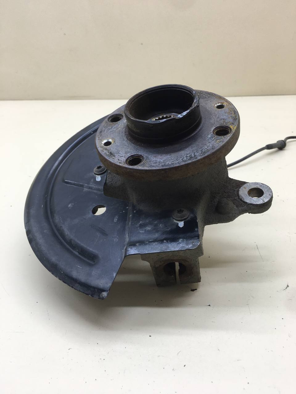 Кулак поворотный передний правый Lada X-RAY 2016>