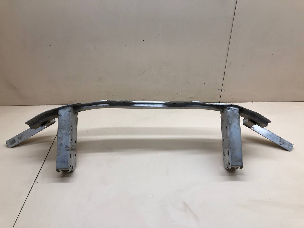 Усилитель переднего бампера BMW X7 G07 2018>