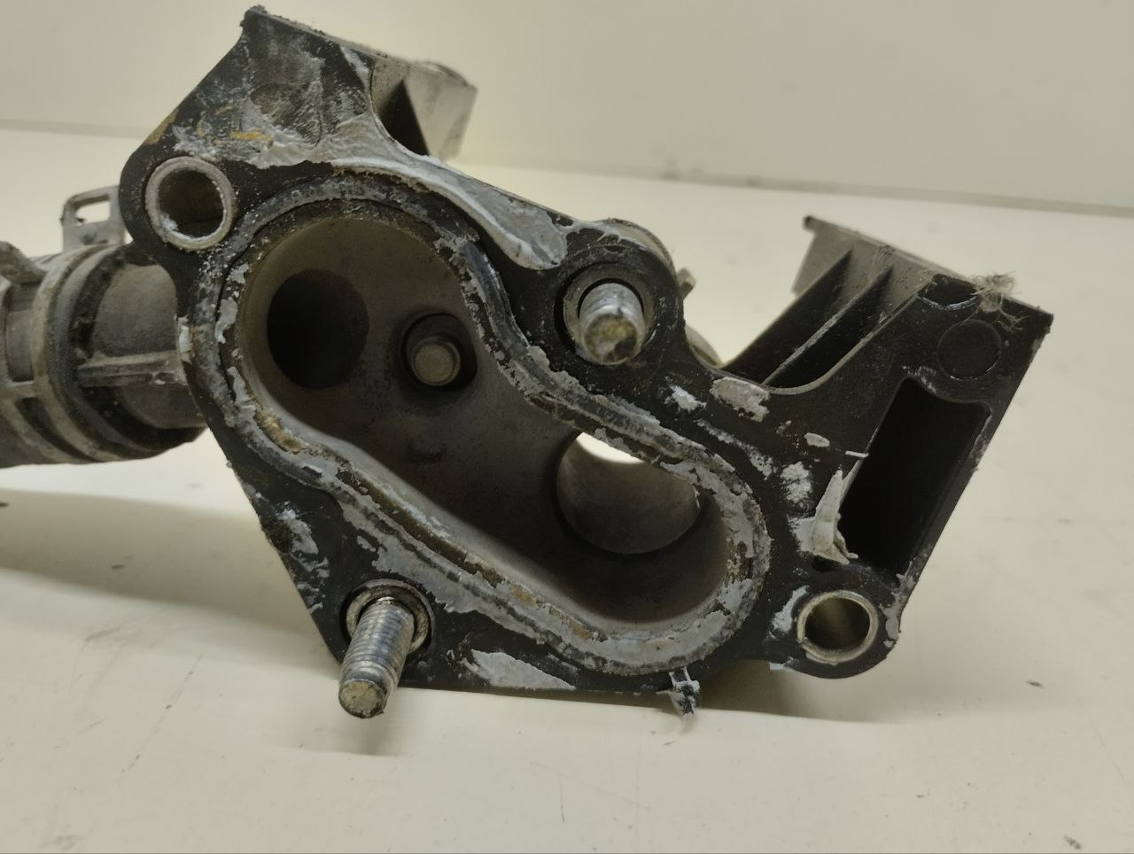 Фланец двигателя системы охлаждения Ford Focus 3 2011>