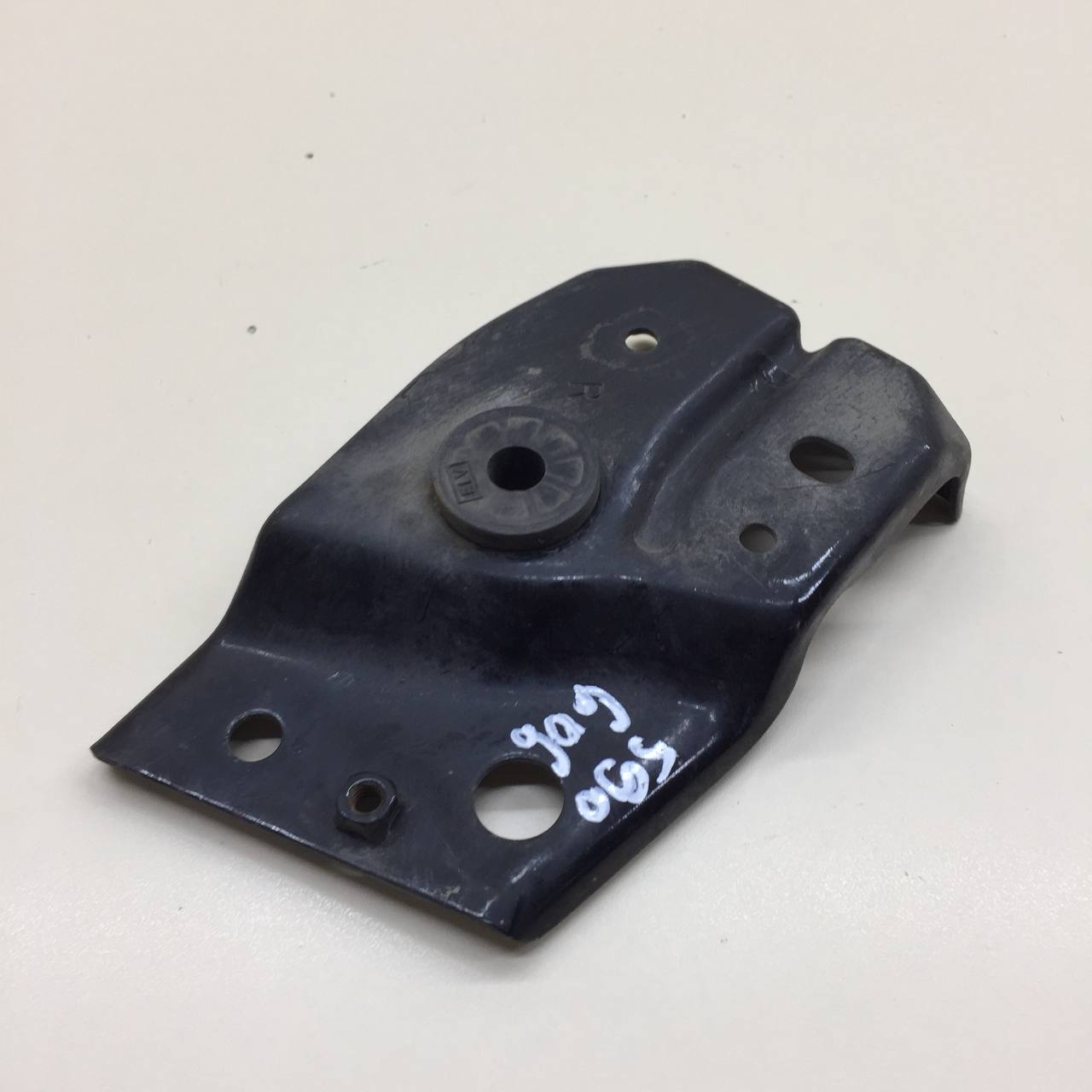 Кронштейн радиатора Haval H6 2014-2020