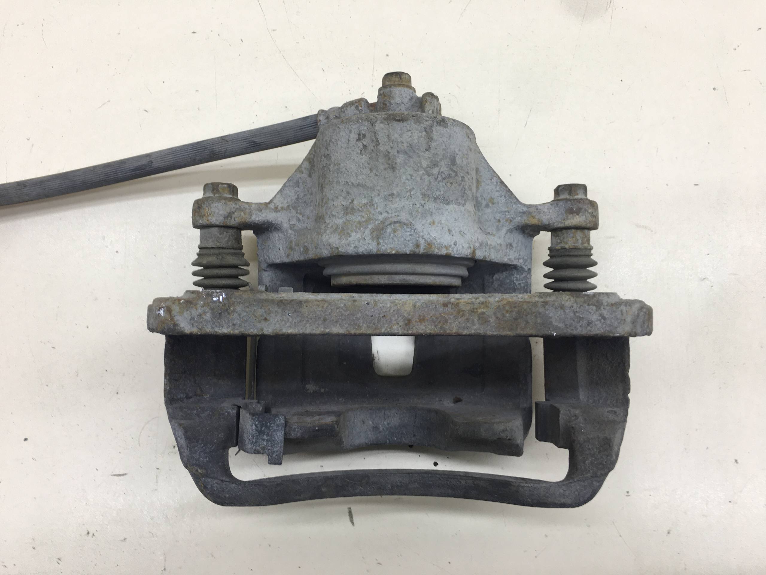 Суппорт передний правый Hyundai Elantra (HD) 2006-2010