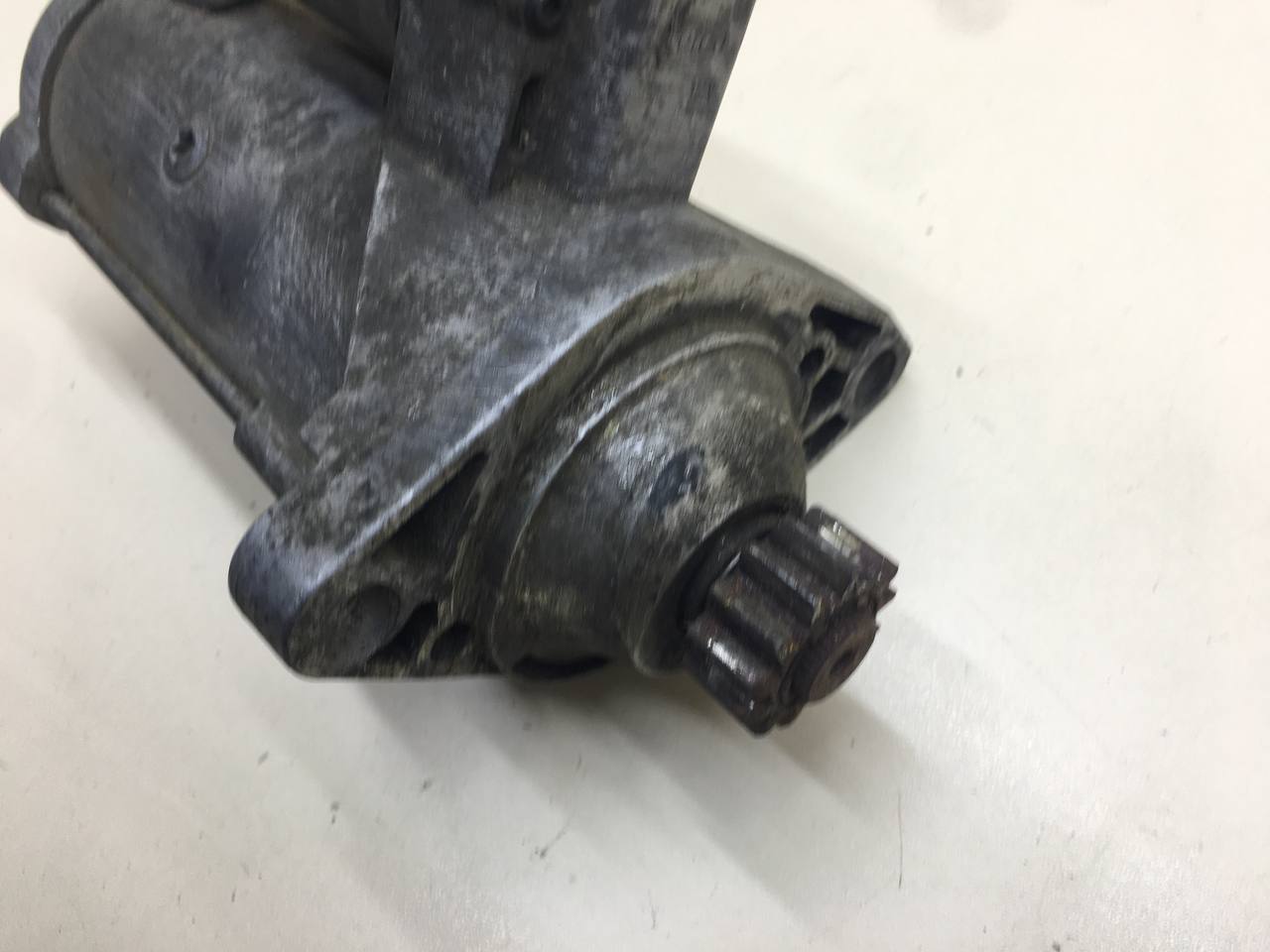 Стартер Volkswagen Passat B7 2011-2015