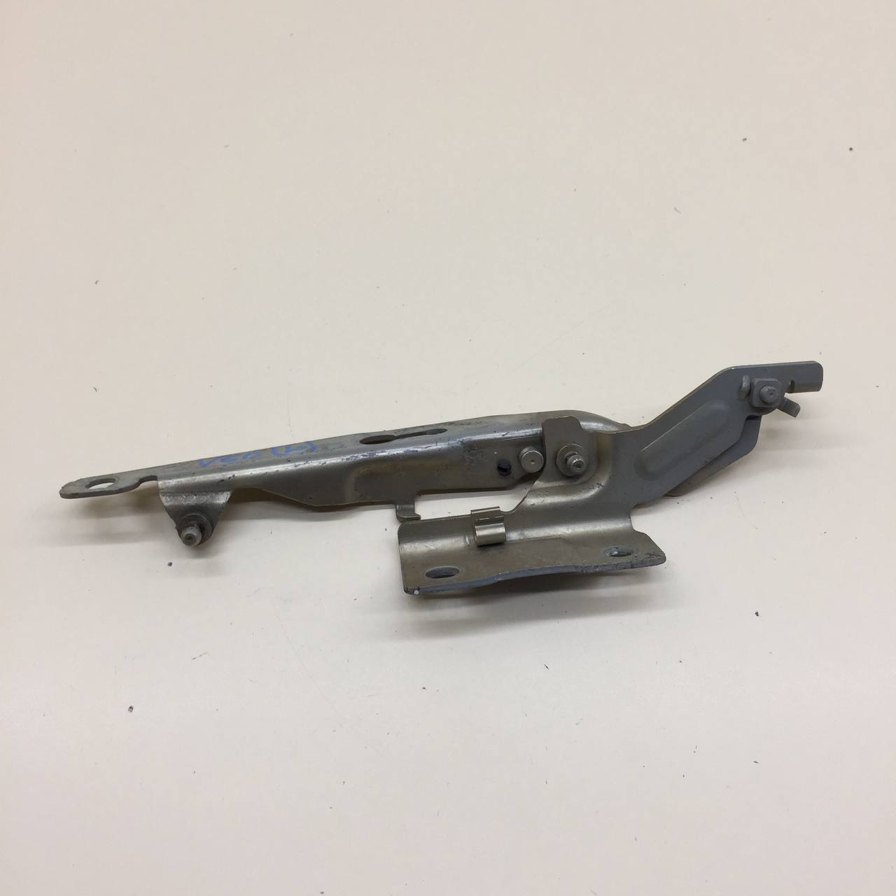 Петля капота левая Volvo S60 (FS, FH) 2010>