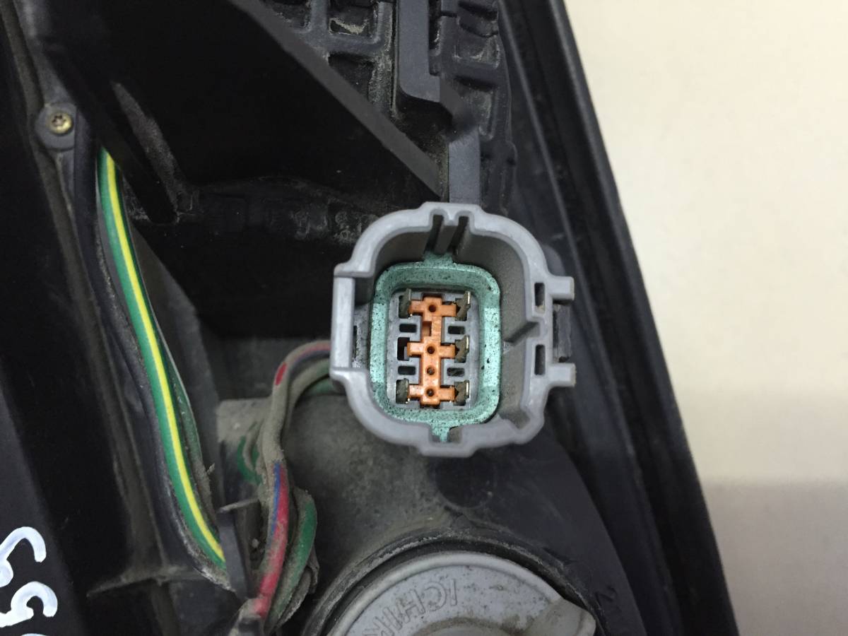 Фонарь задний левый Nissan Cube (Z10) 1998-2002