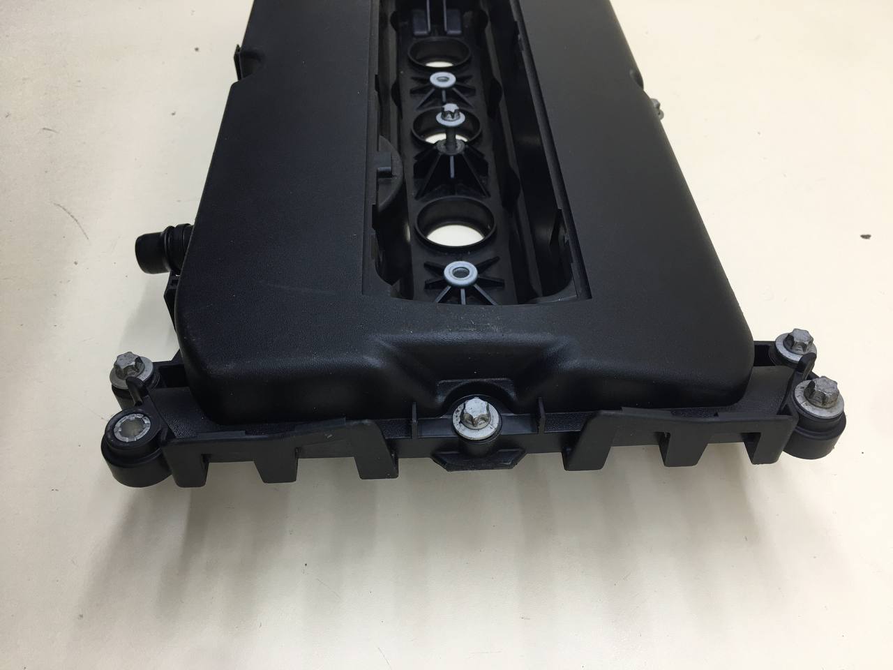 Крышка головки блока (клапанная) Opel Astra H / Family 2004-2015