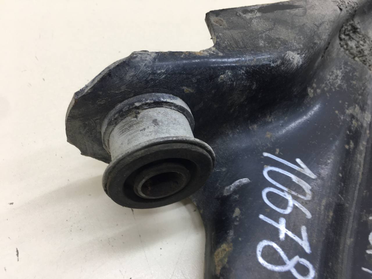 Рычаг передний правый Renault Megane (2) 2002-2009