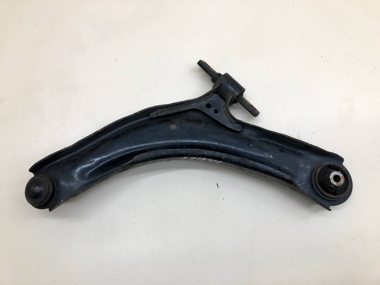 Рычаг передний правый Renault Koleos (HY) 2008-2016