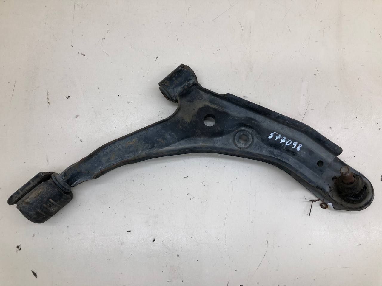 Рычаг передний правый Nissan Almera (N15) 1995-2000