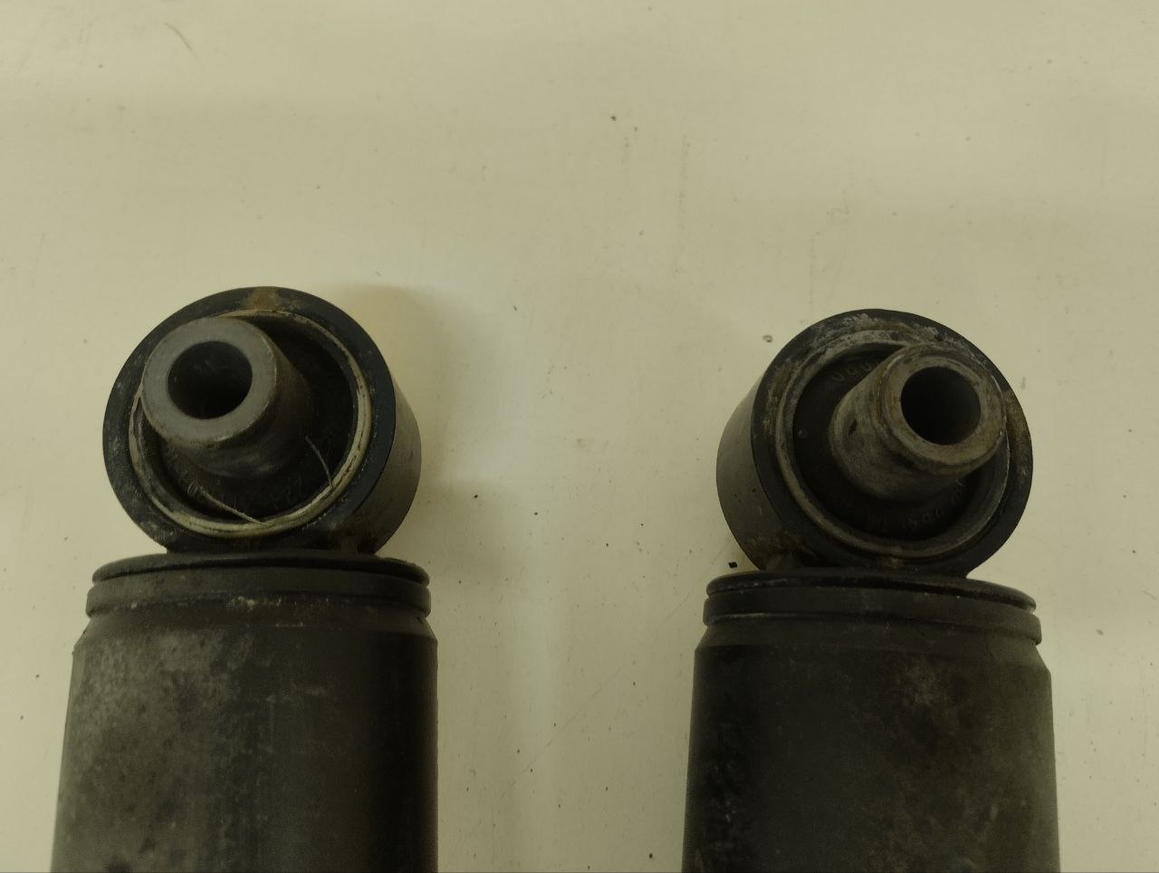 Амортизатор задний Nissan Qashqai (J11) 2014>