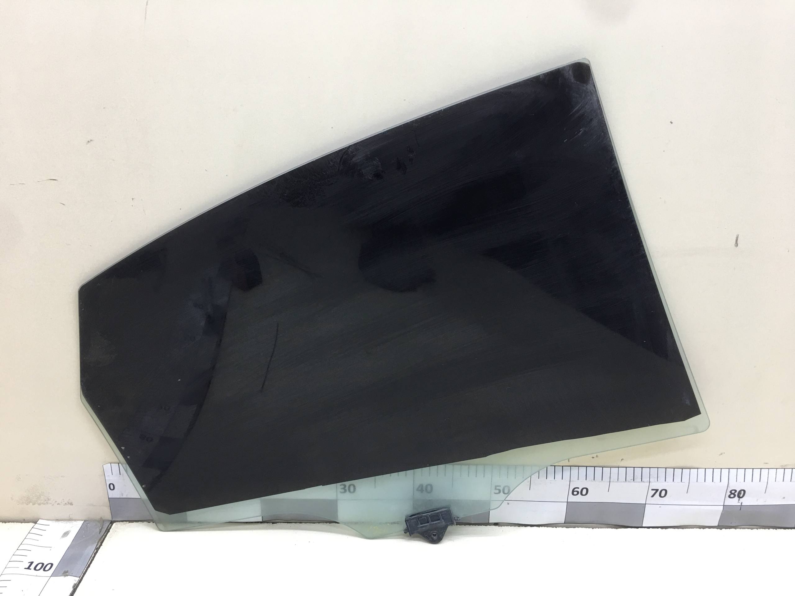 Стекло двери задней левой Hyundai Elantra (HD) 2006-2010