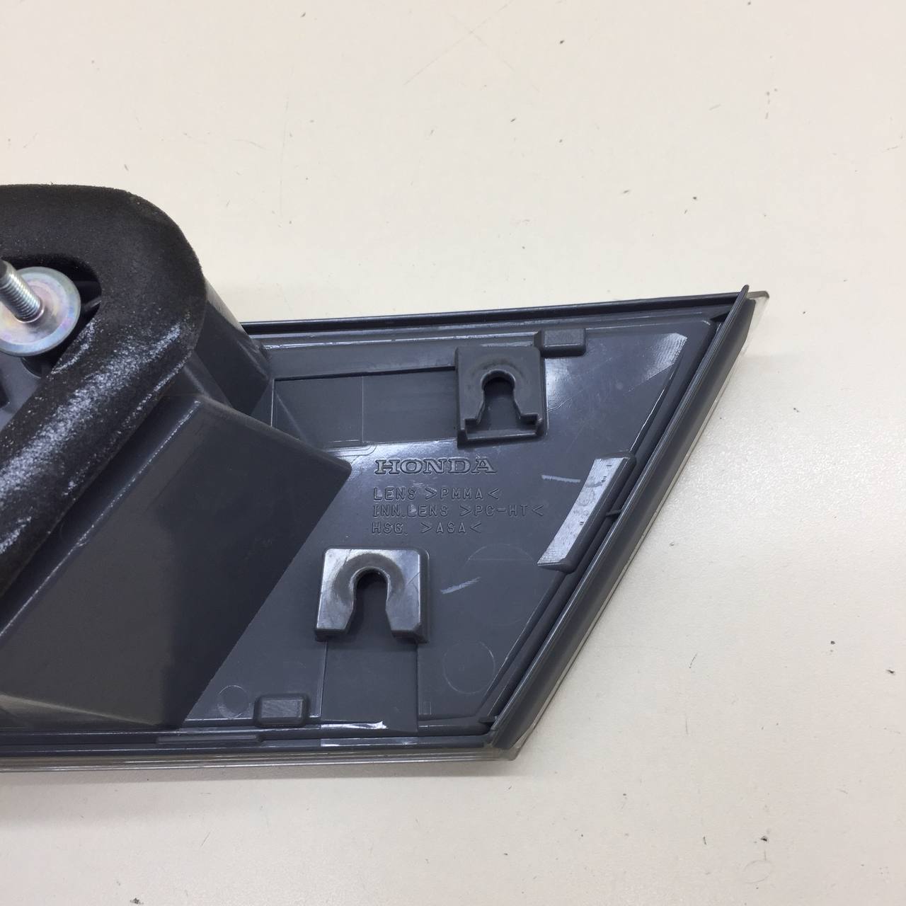 Фонарь задний внутренний левый Honda Civic 4D 2012>