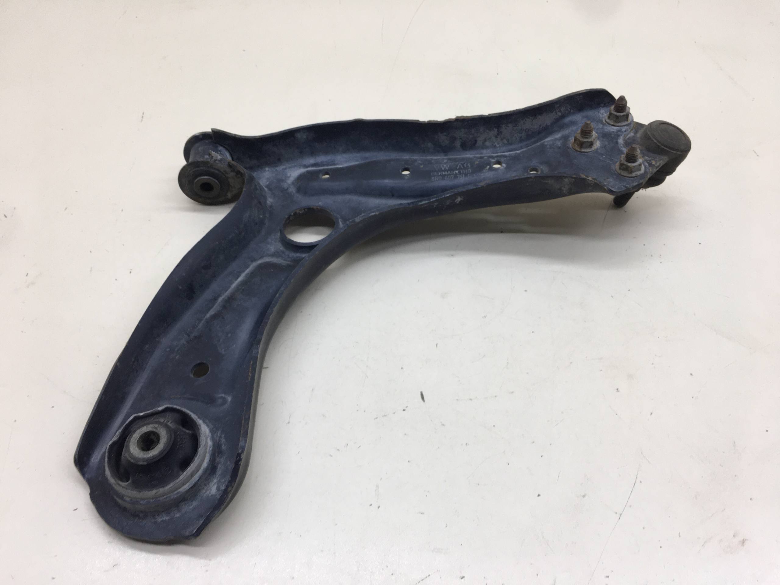 Рычаг передний левый Volkswagen Polo (HB) 2009>