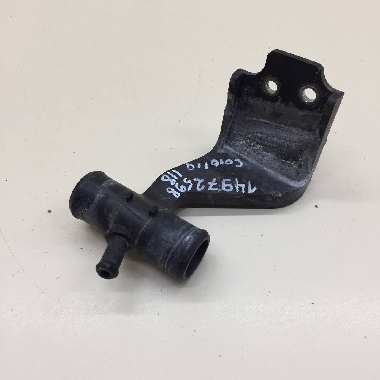 Тройник системы охлаждения Toyota Auris (E150) 2006-2012