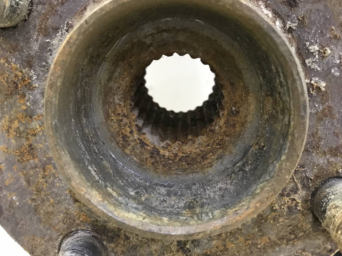 Кулак поворотный передний левый Nissan Pulsar (N15) 1995-2000