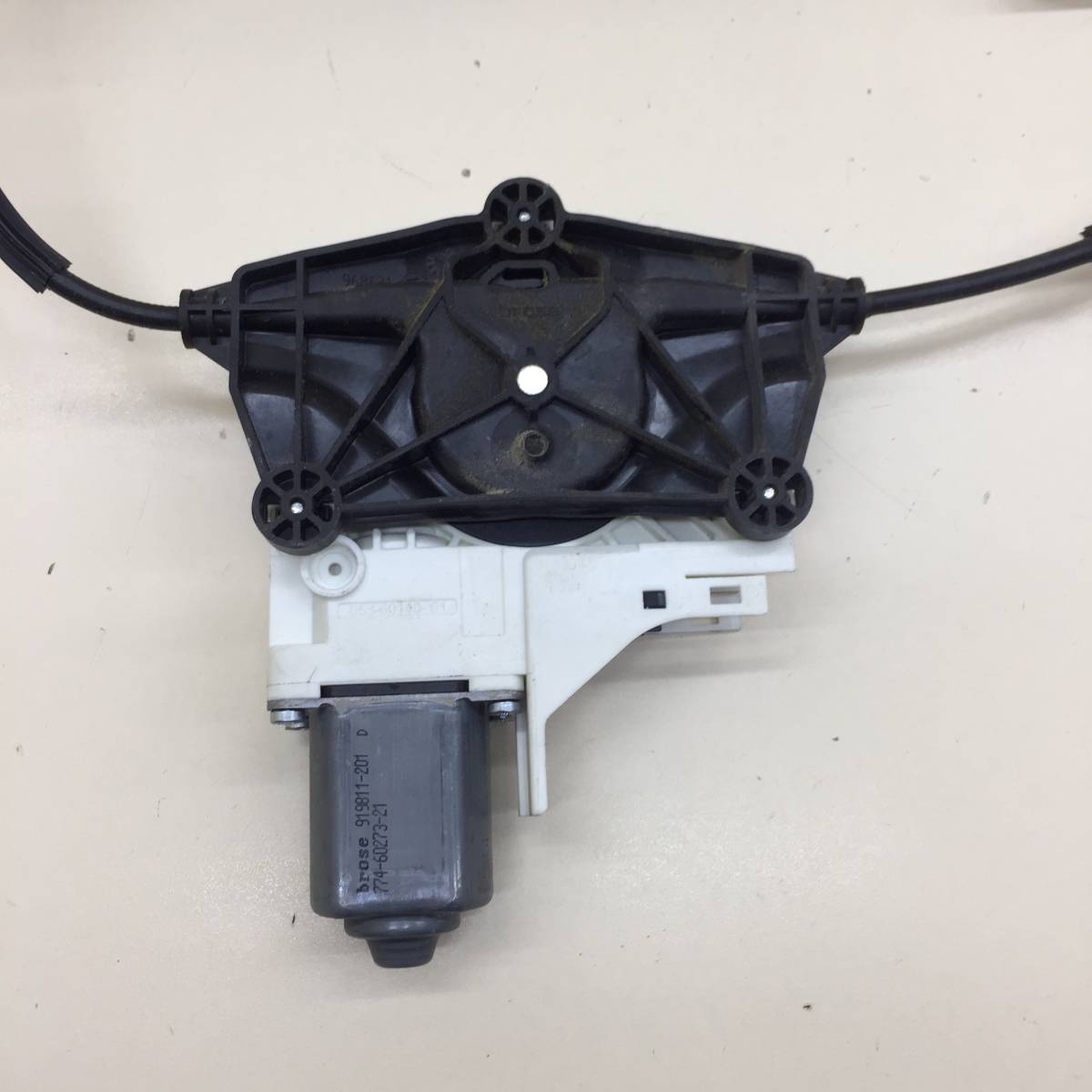 Стеклоподъемник электр. задний правый Audi Q5 (8R) 2008-2017