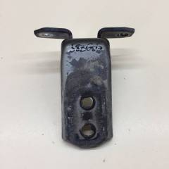 Петля двери передней левой нижняя Suzuki Grand Vitara 2005-2015