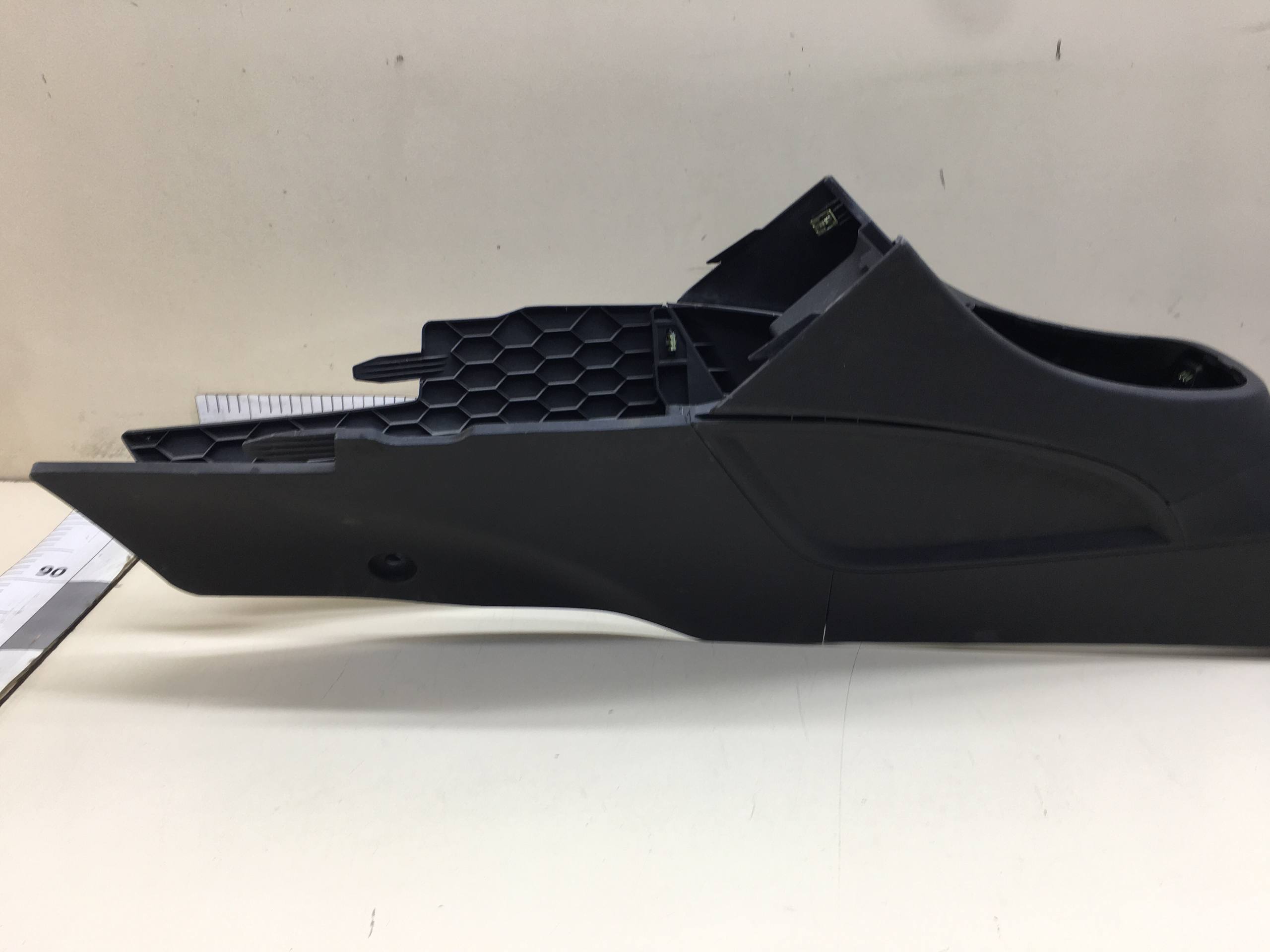 Консоль центральная Chevrolet Aveo T300 2011>