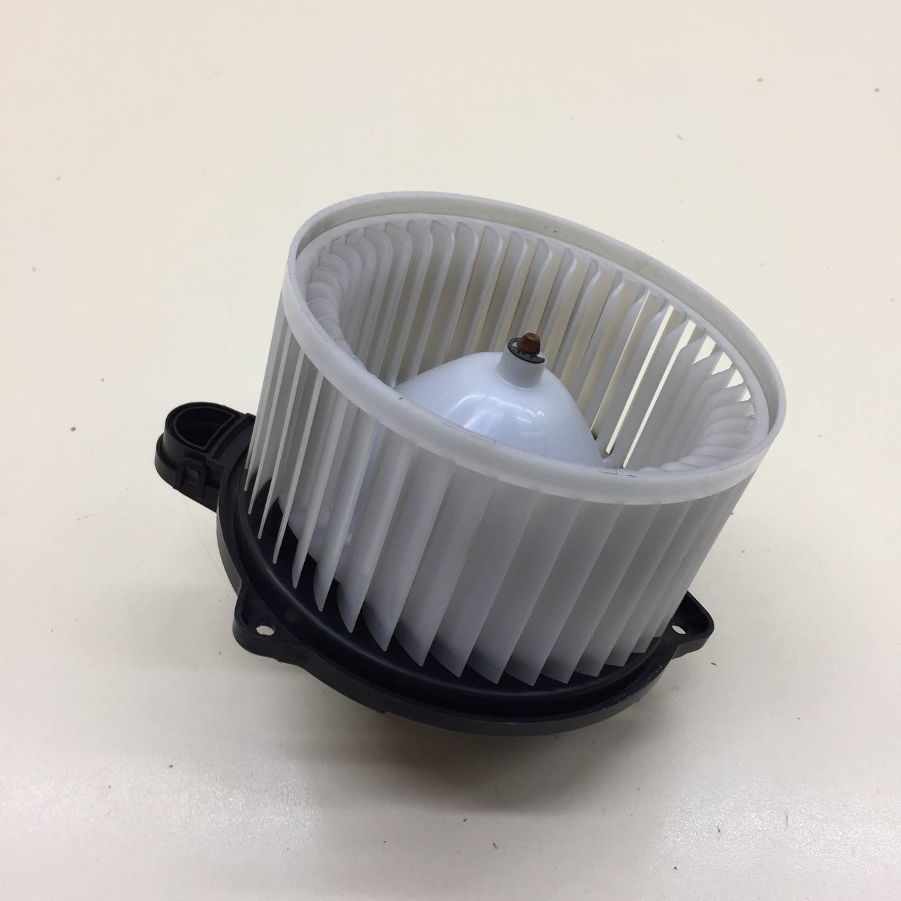 Моторчик отопителя Kia Stinger (CK) 2017--2022