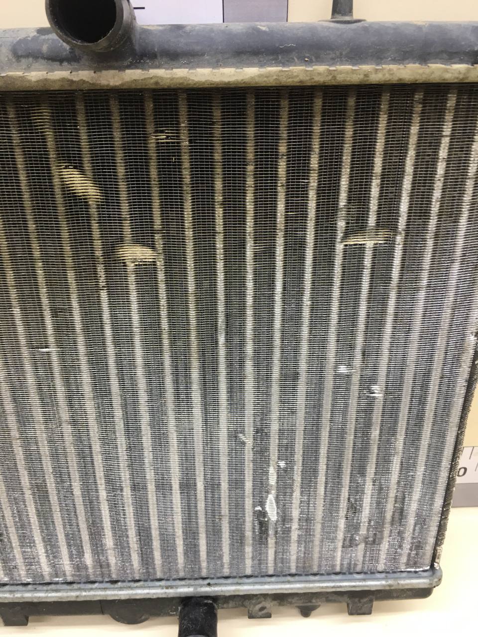 Радиатор охлаждения двигателя Peugeot 308 2007>