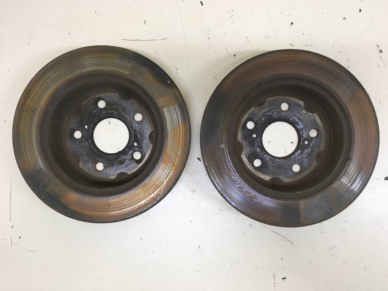 Диск тормозной задний Toyota Rav 4 (XA40) 2013-2019