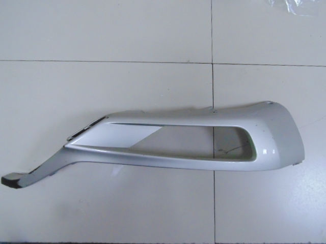 Накладка переднего бампера правая Volvo XC90 2015>