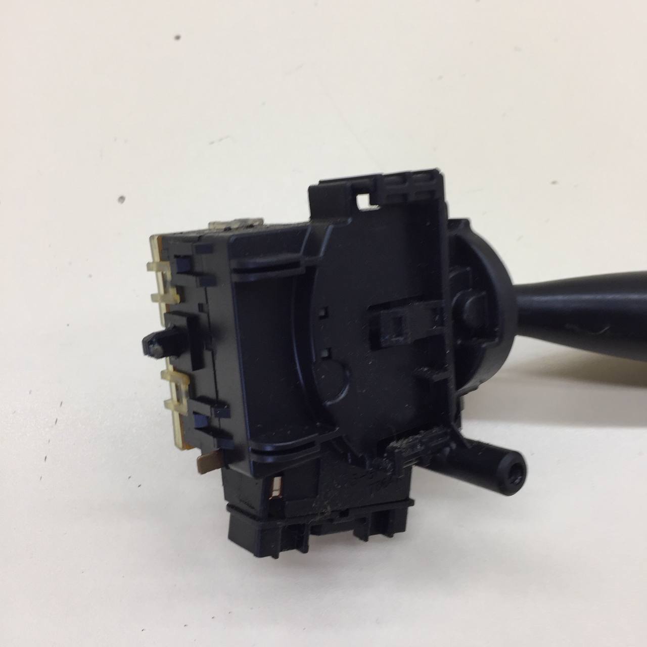 Переключатель стеклоочистителей Toyota Corolla E120 2001-2007