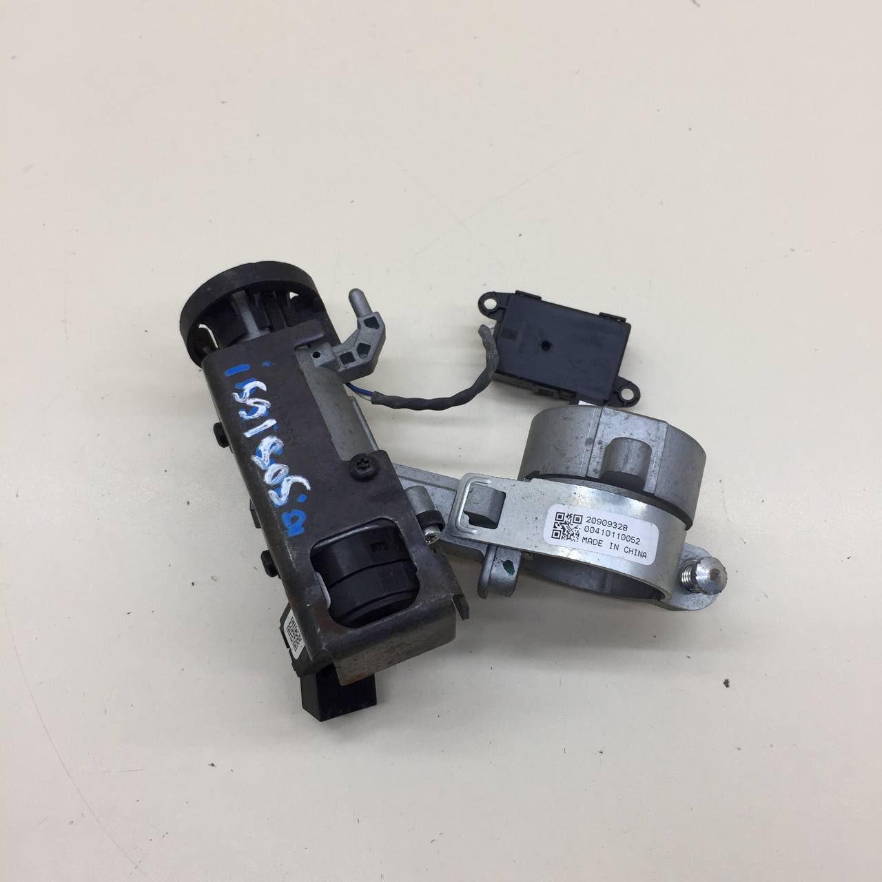 Замок зажигания Opel Astra J 2010-2017