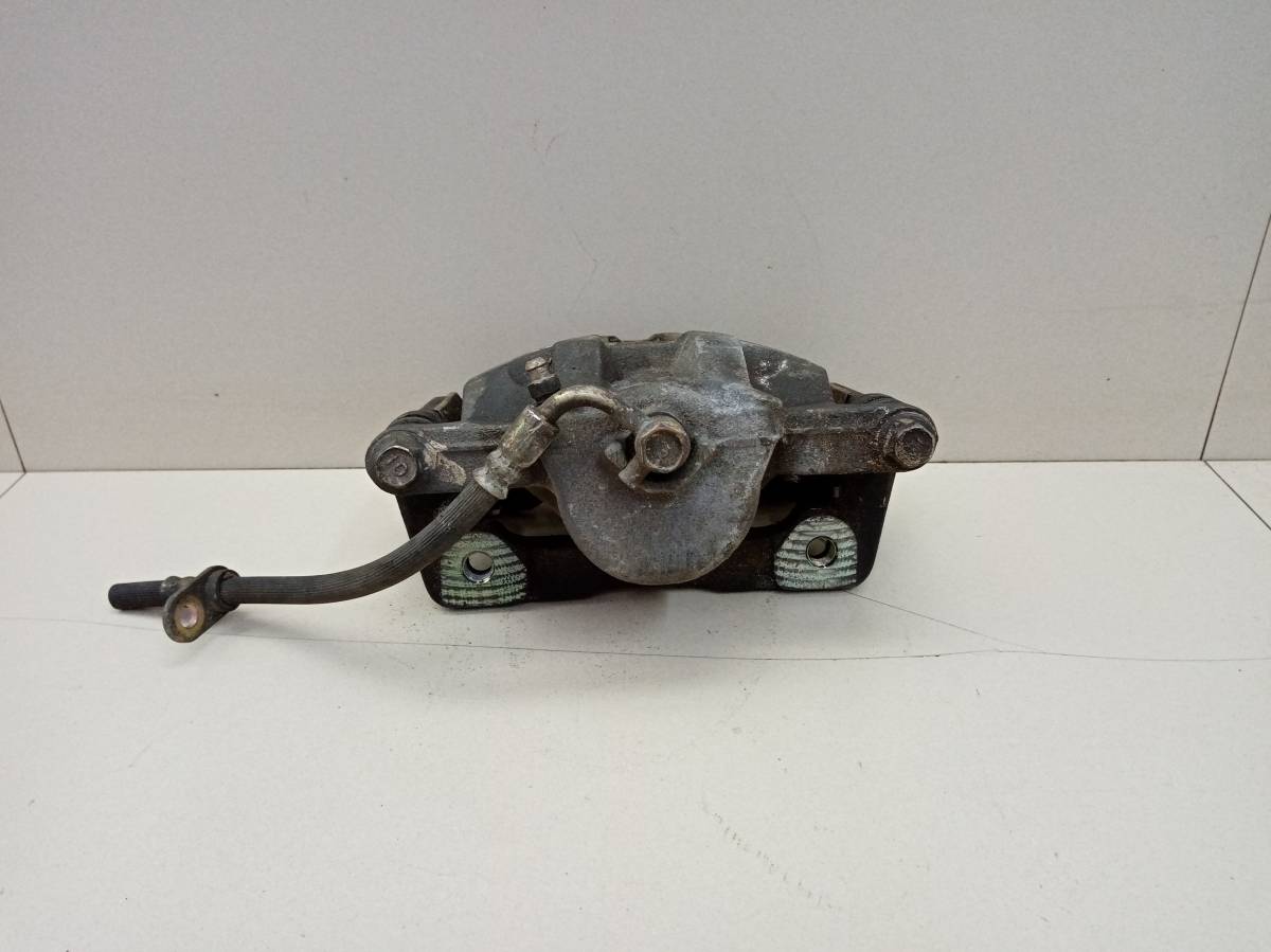 Суппорт передний левый Honda Stepwgn 2001-2005