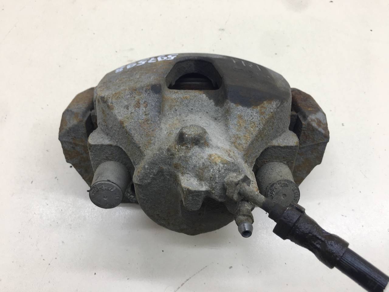 Суппорт передний правый Ford Focus 3 2011>