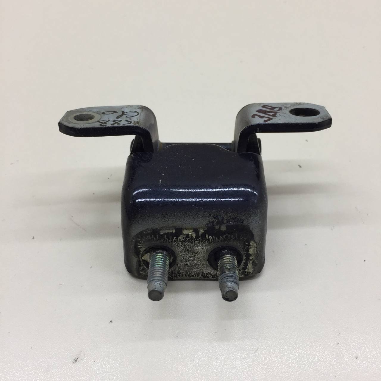 Петля двери задней правой верхняя Suzuki Grand Vitara 2005-2015