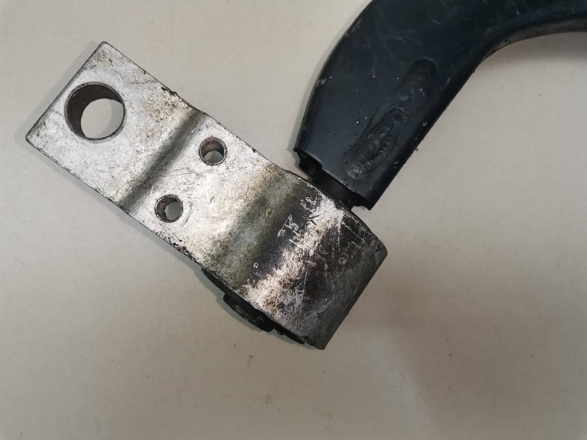 Рычаг передний левый Mazda Demio (DY) 2002-2007