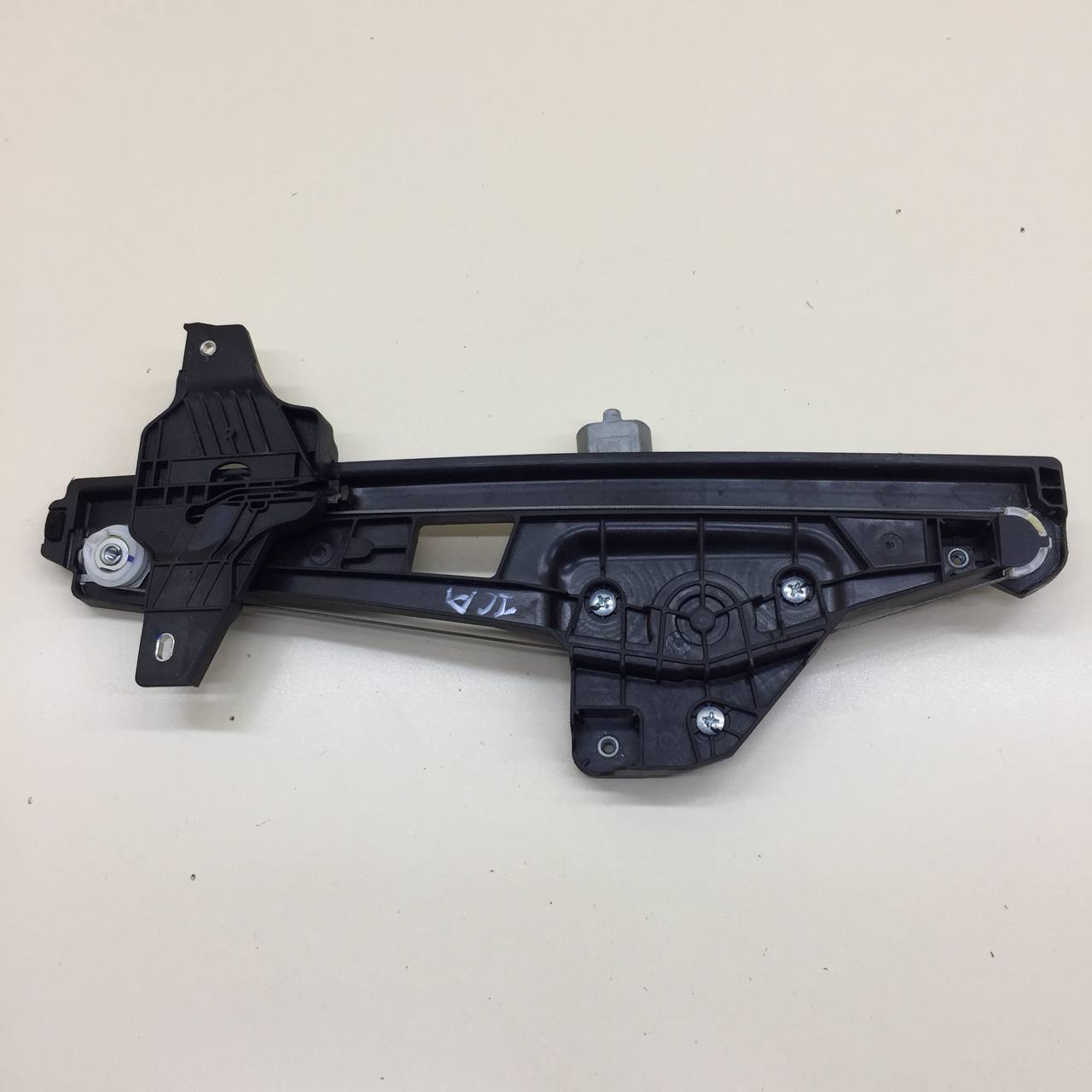 Стеклоподъемник электр. задний левый Changan UNI-K 2020>