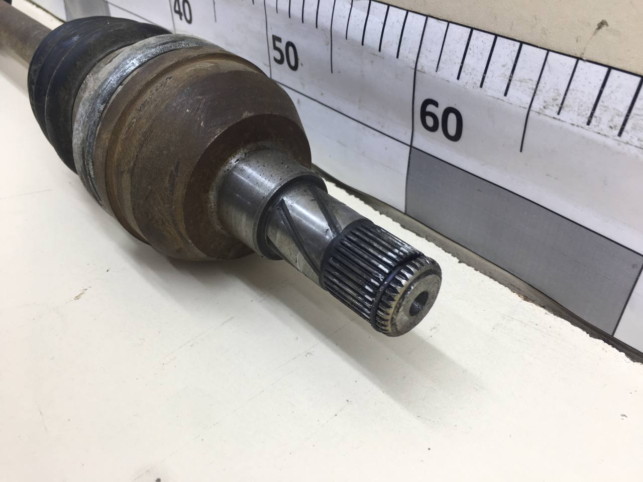 Полуось передняя левая Chevrolet Aveo T300 2011>