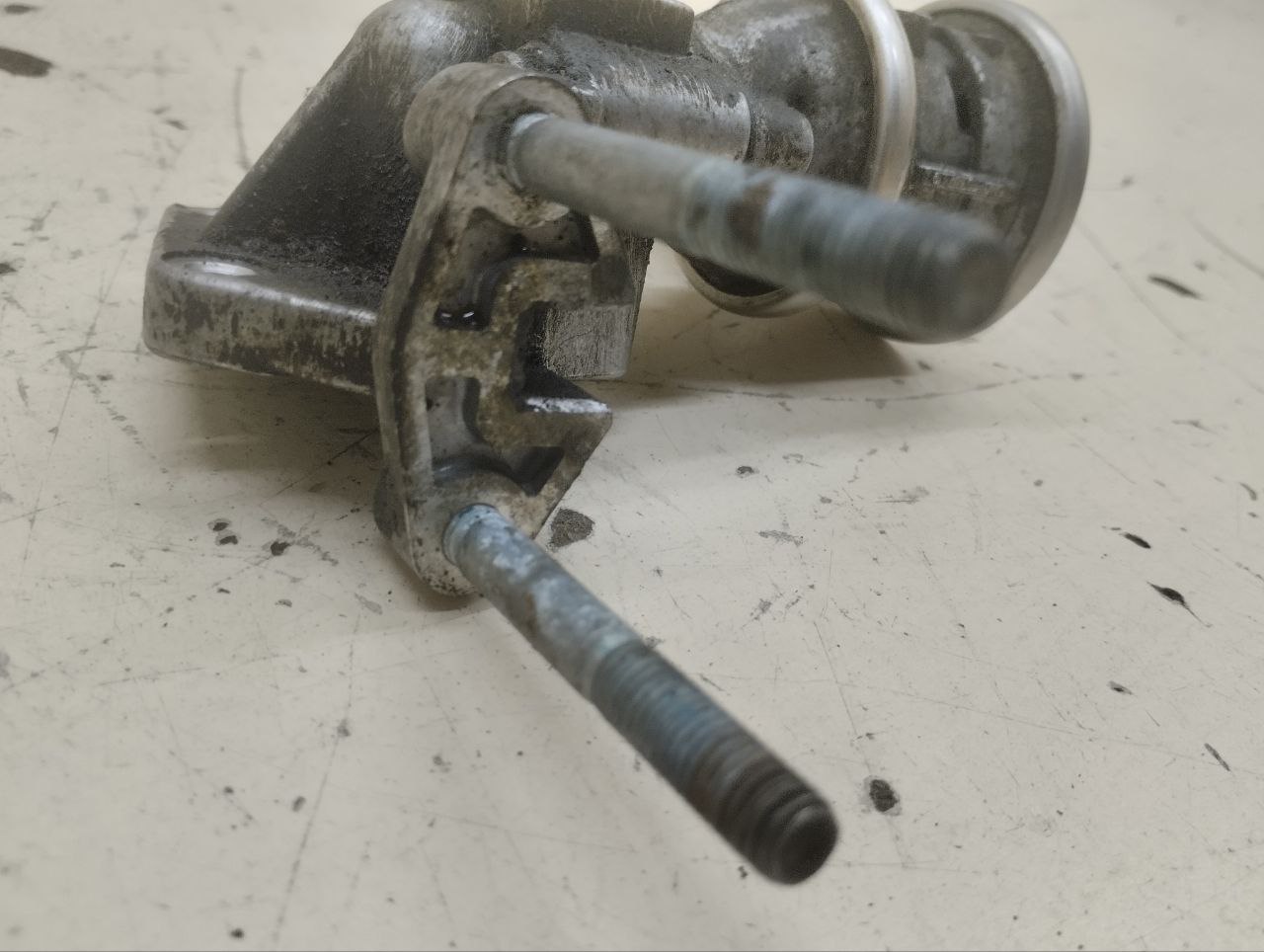 Клапан рециркуляции выхлопных газов Skoda Octavia (A5 1Z-) 2004-2013