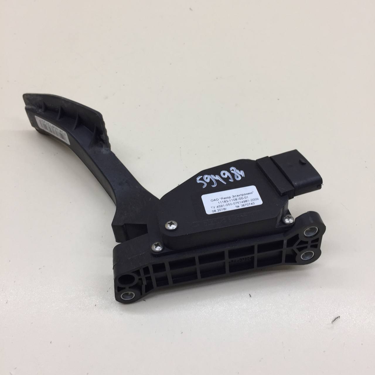 Педаль газа Lada Granta 2011>