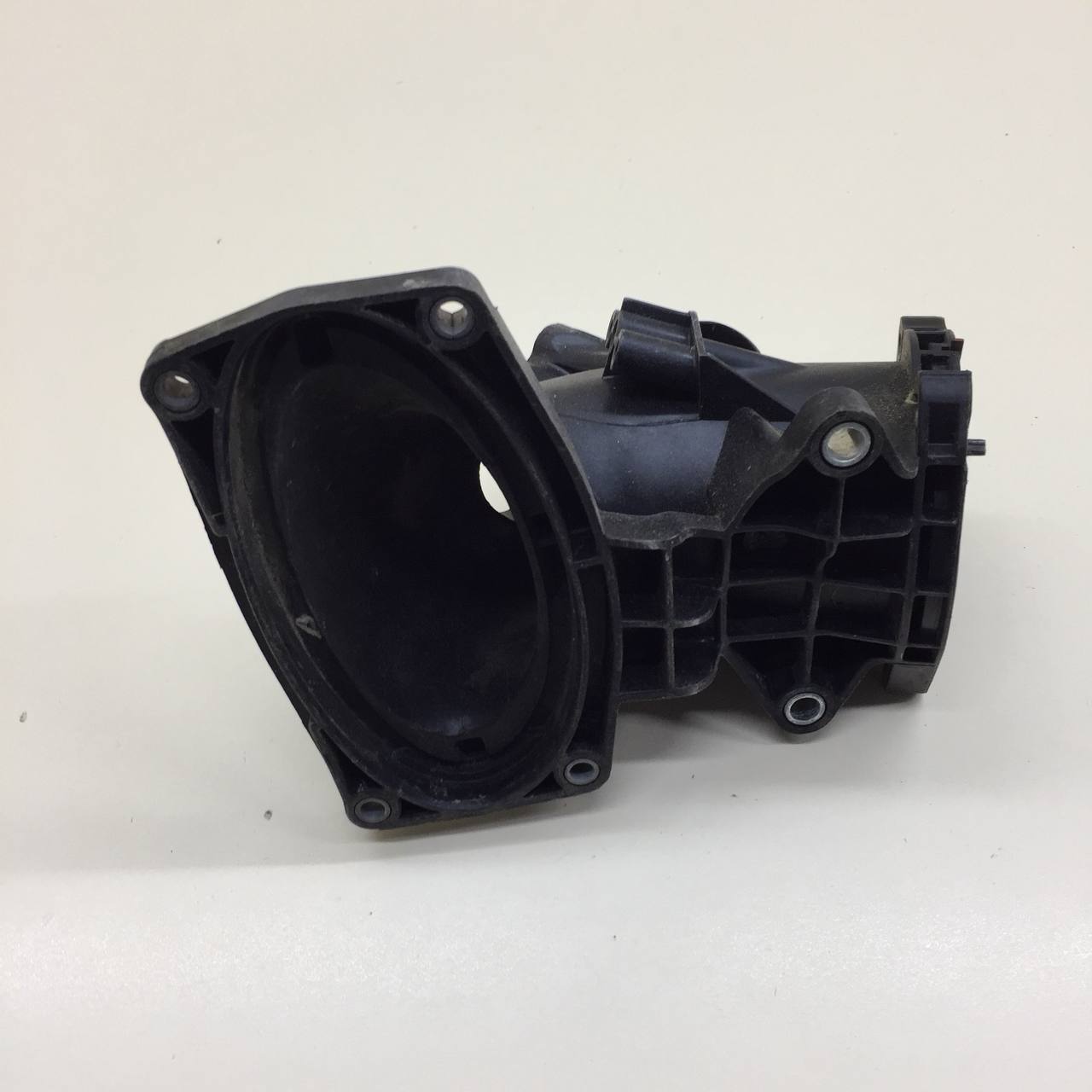 Коллектор впускной Mercedes-Benz C-Class (W205) 2014>