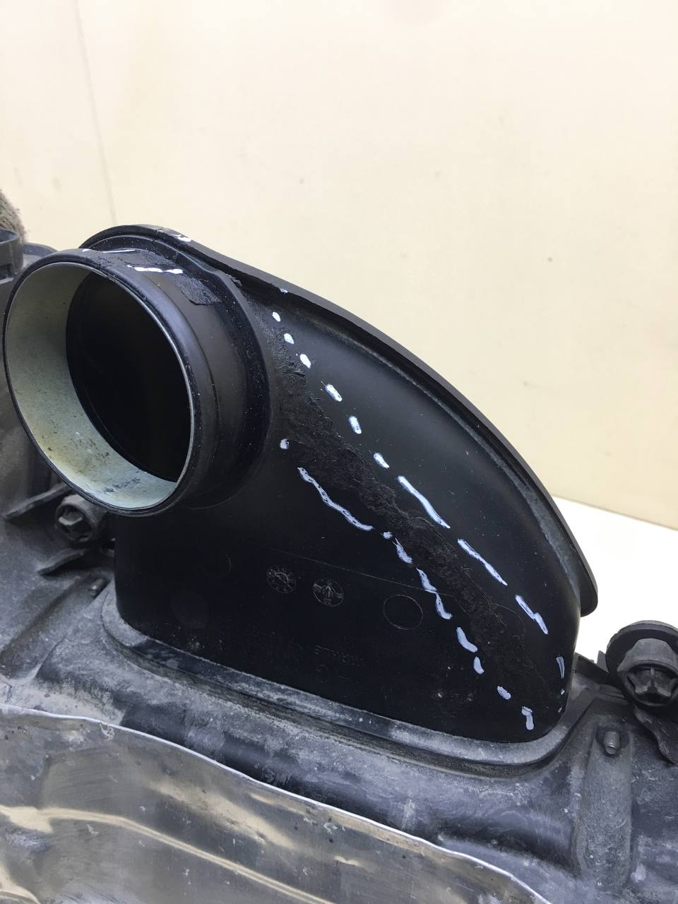 Корпус воздушного фильтра Porsche Cayenne 2017>