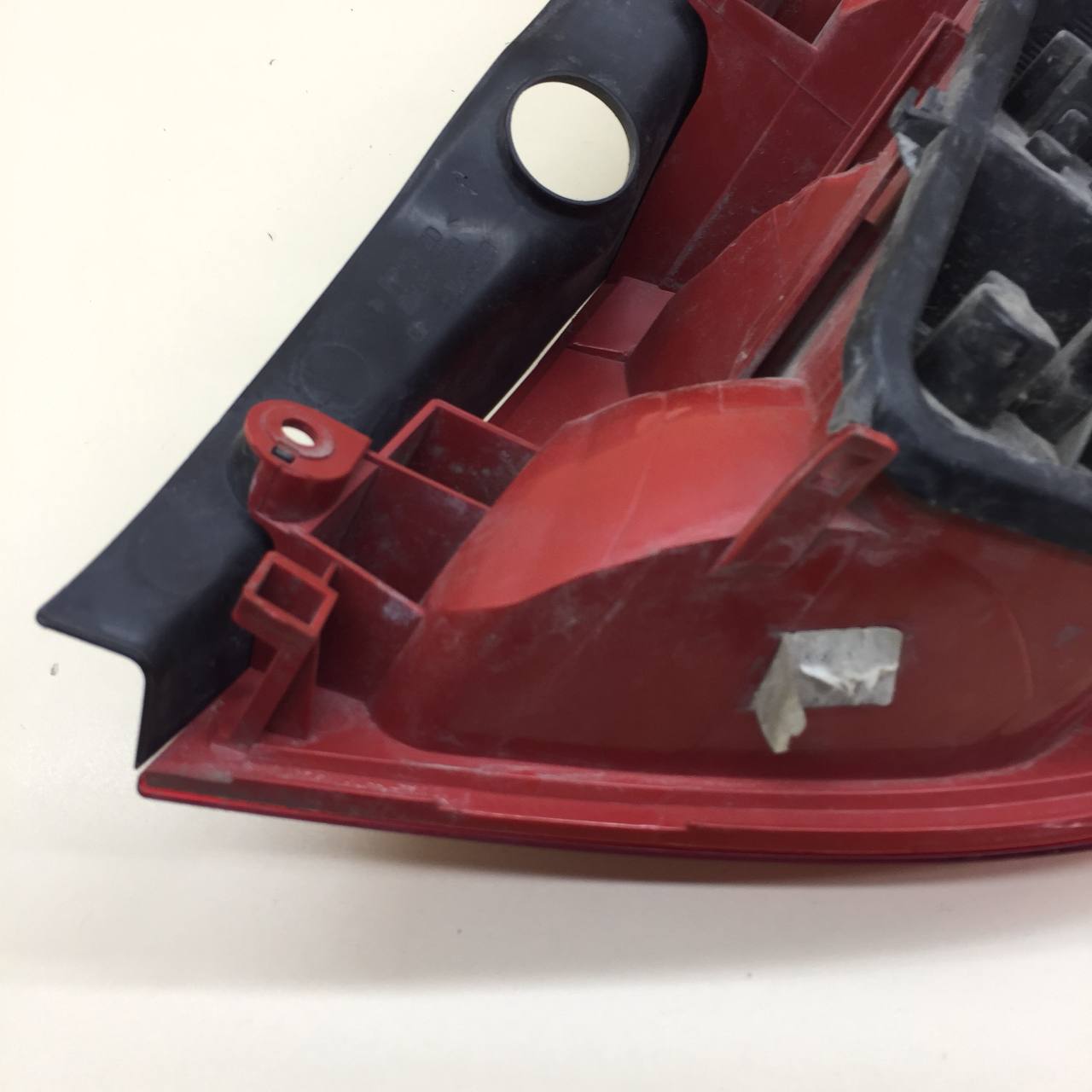 Фонарь задний левый Renault Clio (3) 2005-2012