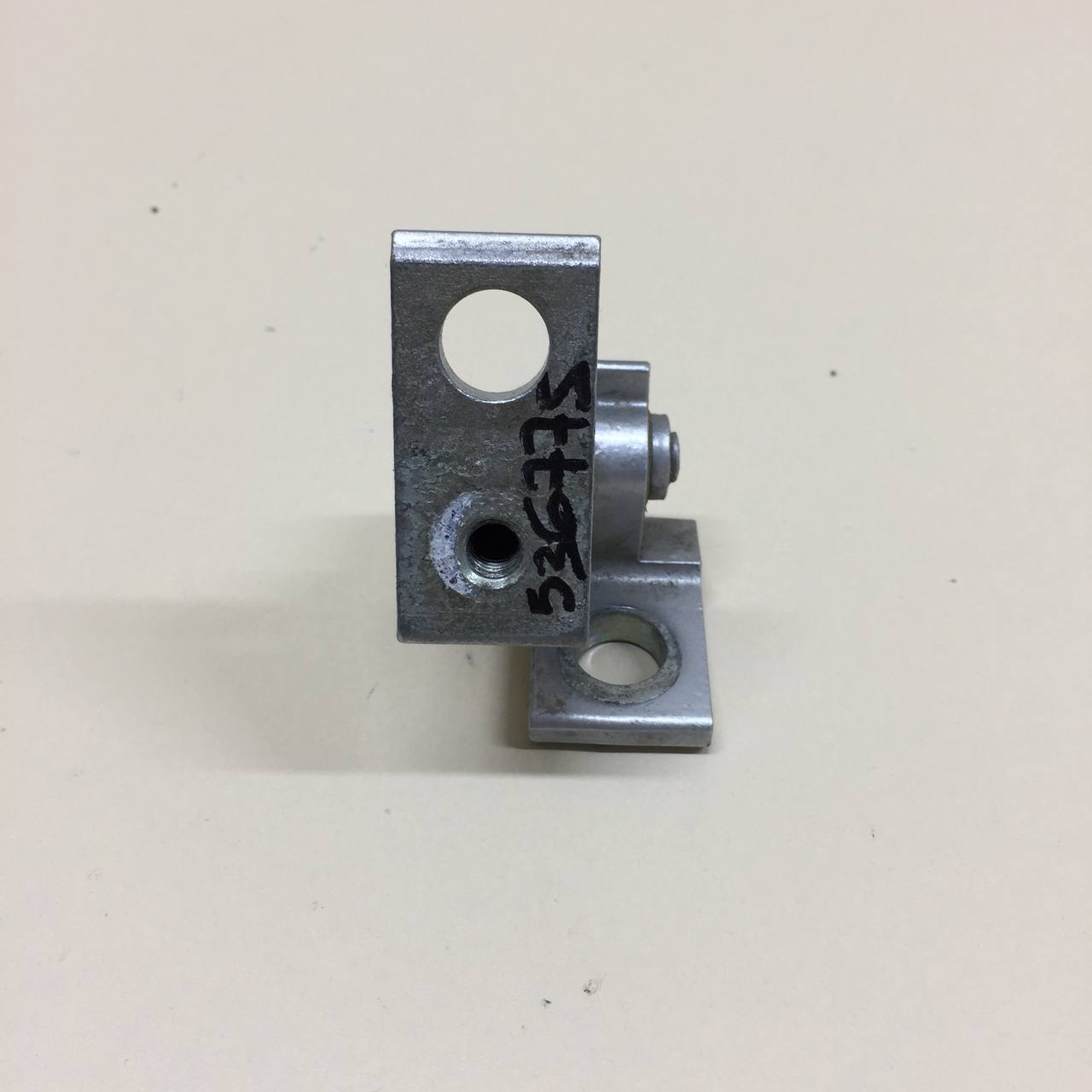 Петля двери Volkswagen Polo (MK5) 2011-2020