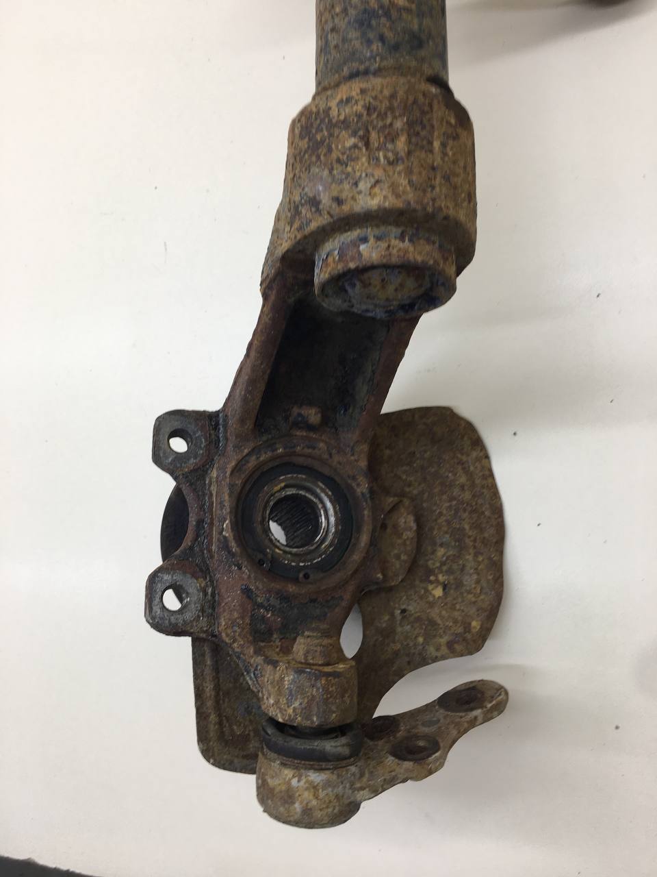 Кулак поворотный передний правый ZAZ Chance 2009-2014