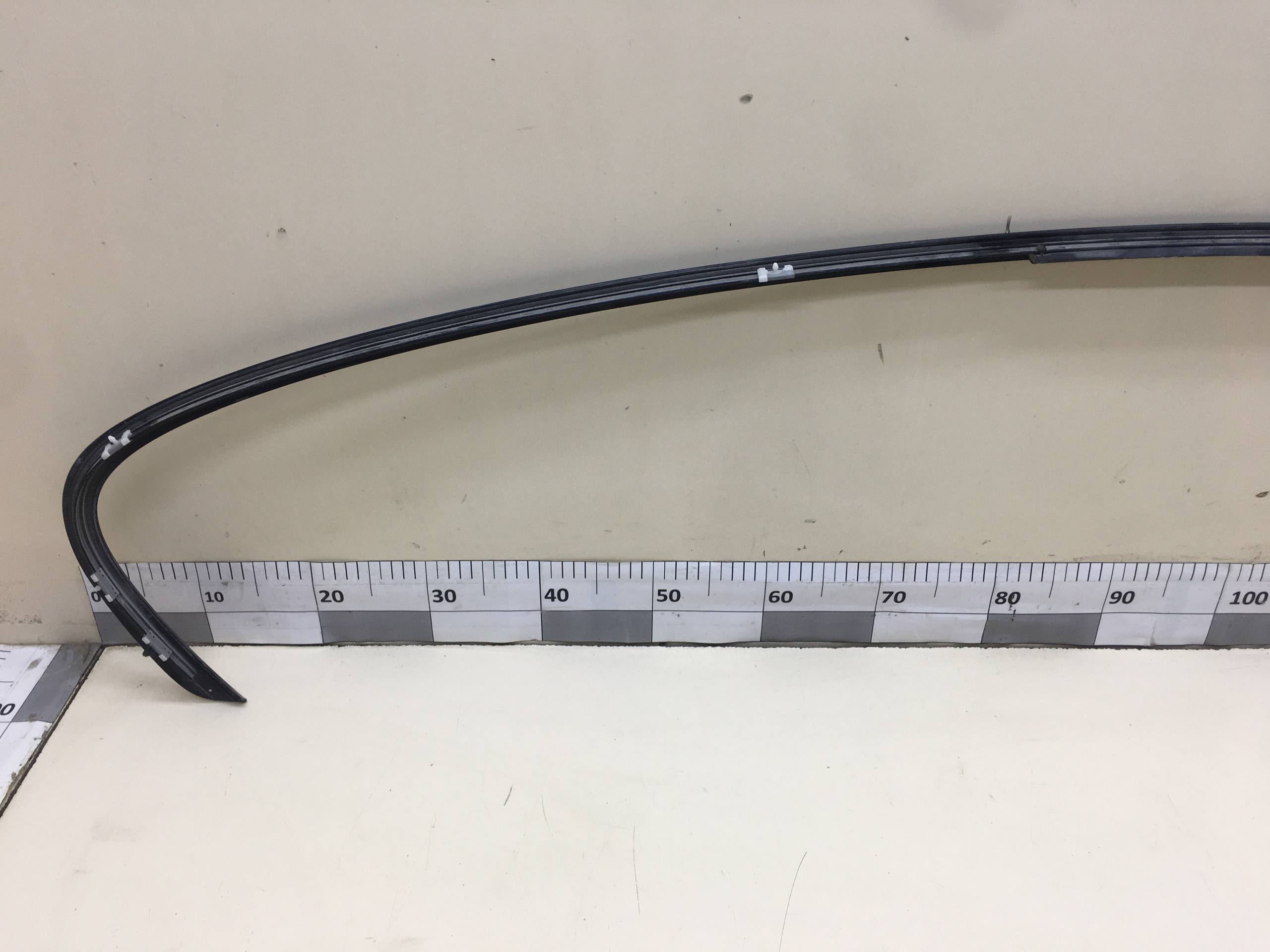 Молдинг крыши левый BMW 1-series E87/E81 2004-2011