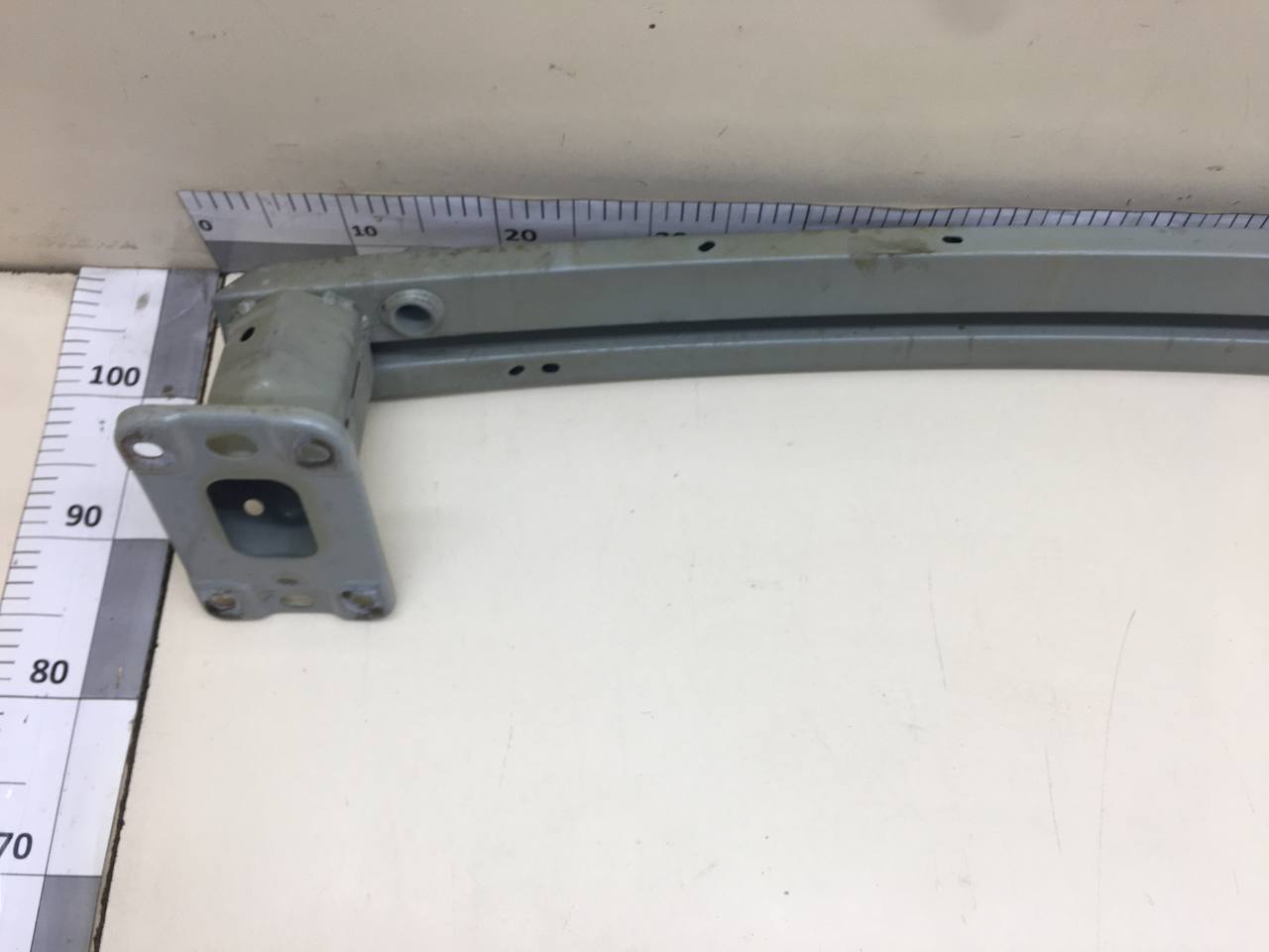 Усилитель переднего бампера Changan UNI-T 2023>