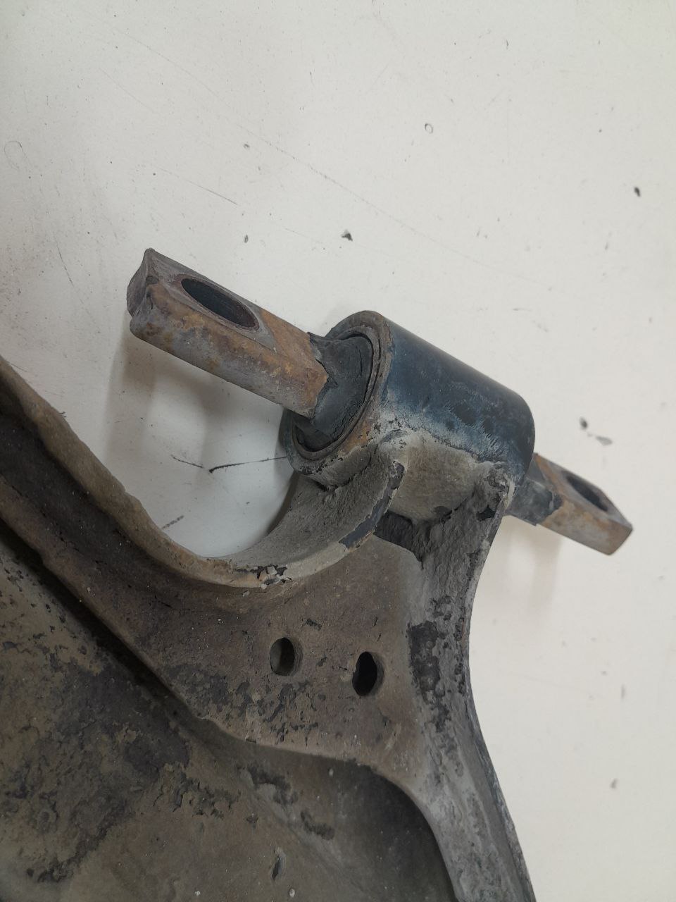 Рычаг передний левый Nissan Qashqai (J11) 2014>