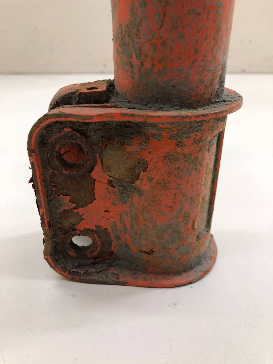 Амортизатор передний Lada Largus 2012>