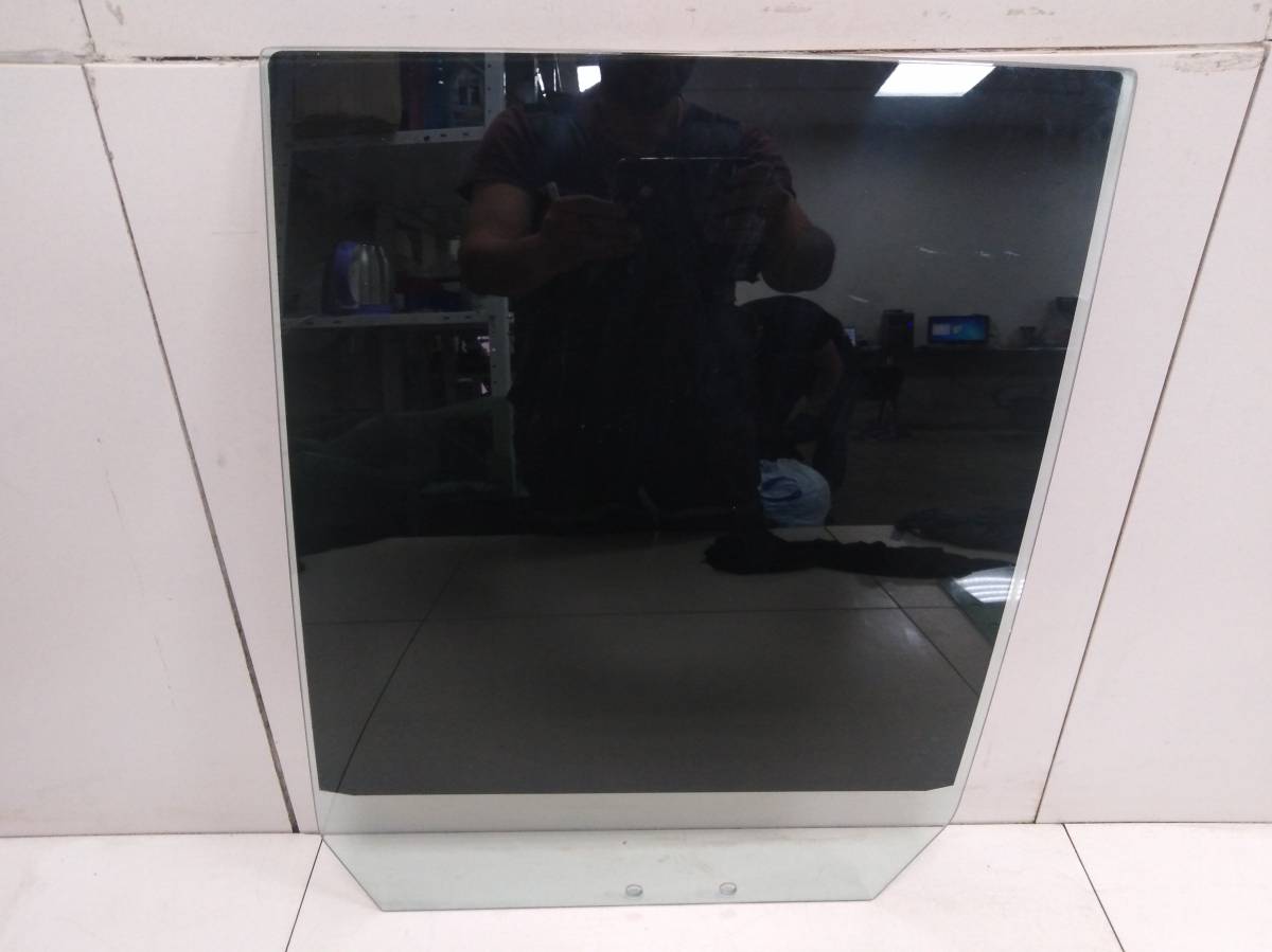 Стекло двери задней левой Suzuki Grand Vitara 1998-2005