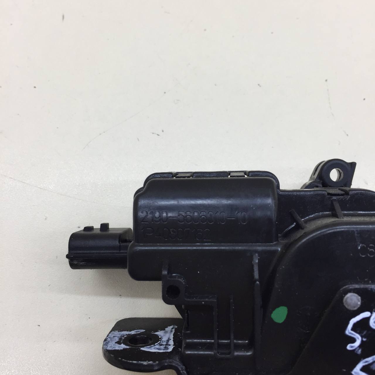 Замок багажника Lada Vesta 2015>