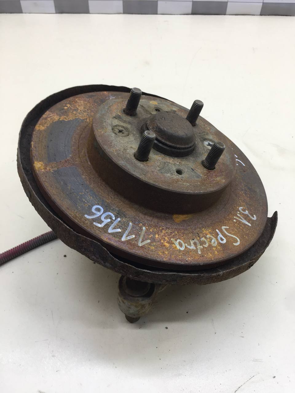 Кулак поворотный задний левый Kia Spectra (SD) 2004-2011