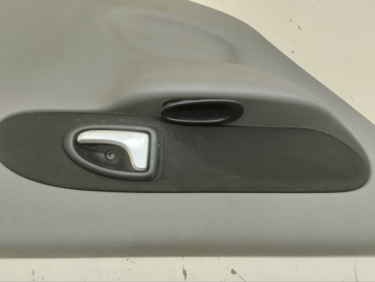 Обшивка двери задней левой Renault Symbol (2) 2008-2012