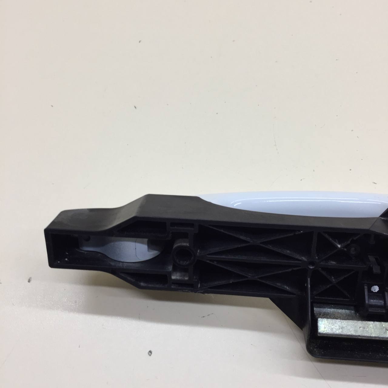 Ручка двери передней наружная правая Lada Vesta 2015>